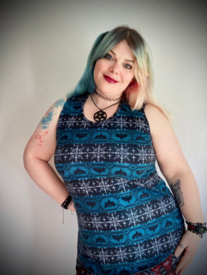 Adults dip hem vest